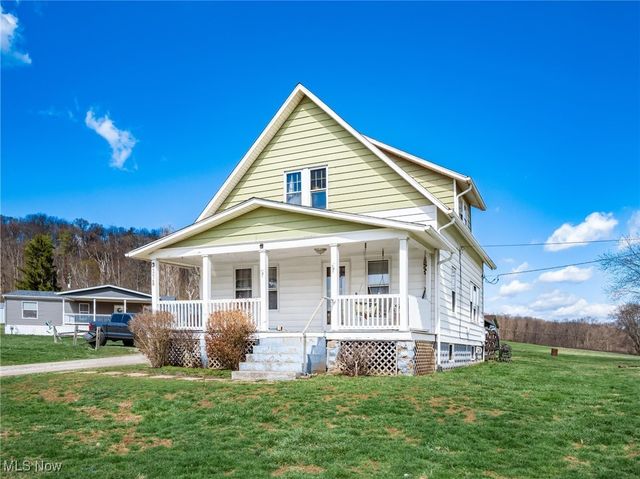 3275 Dillon Falls Road, Zanesville, OH 43701