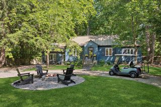 14507 Lakeshore Road, Chikaming Twp, MI 49116