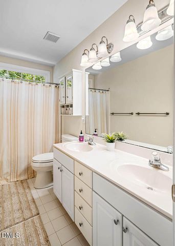 102 Buck Taylor Trail, Chapel Hill, NC 27516