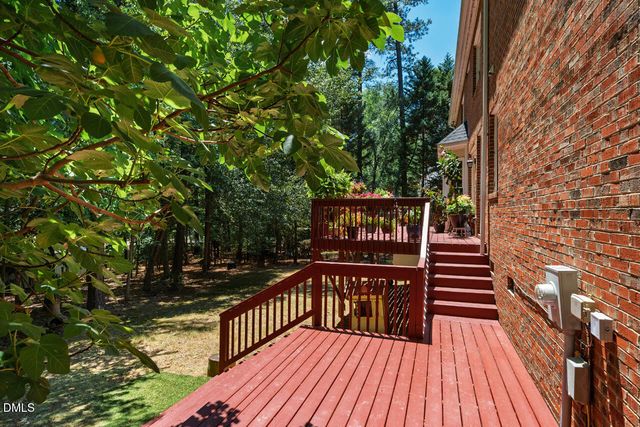 102 Buck Taylor Trail, Chapel Hill, NC 27516