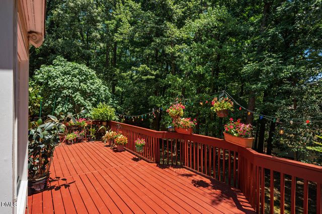 102 Buck Taylor Trail, Chapel Hill, NC 27516