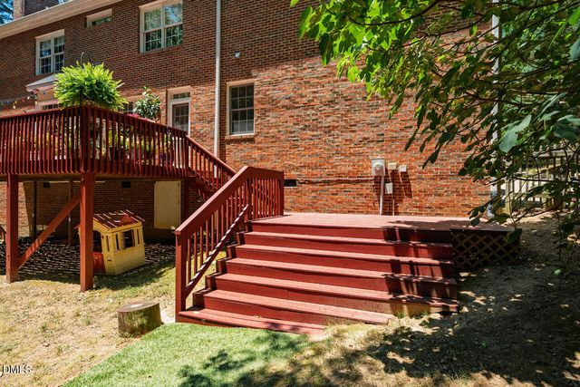 102 Buck Taylor Trail, Chapel Hill, NC 27516