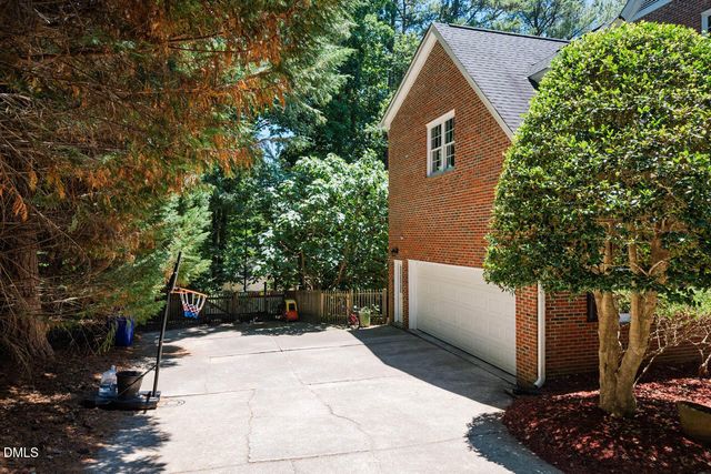 102 Buck Taylor Trail, Chapel Hill, NC 27516