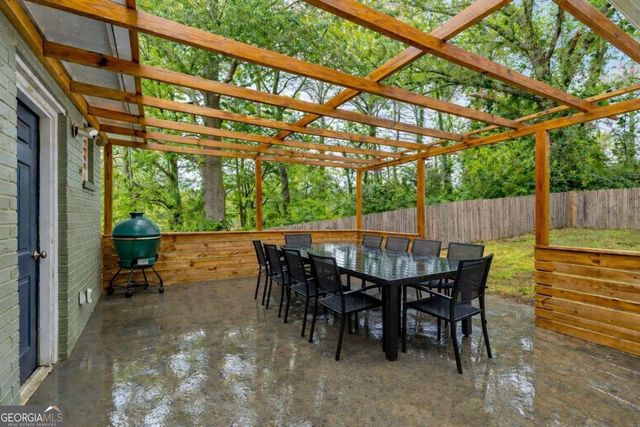 2353 Larchwood Road, Atlanta, GA 30310