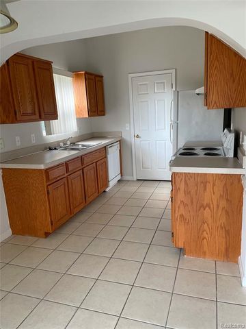 8210 W Annsbury Circle, Shelby Twp, MI 48316