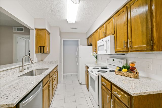 2325 Lido Lane, Arlington, TX 76015