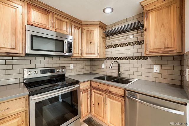 7355 E Quincy Avenue 108, Denver, CO 80237