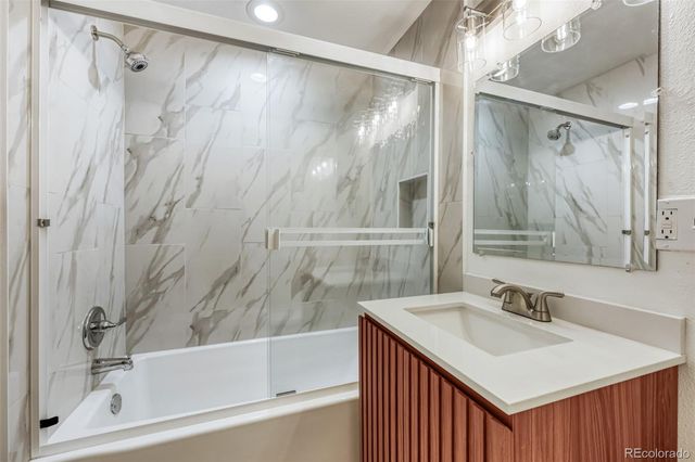 7355 E Quincy Avenue 108, Denver, CO 80237