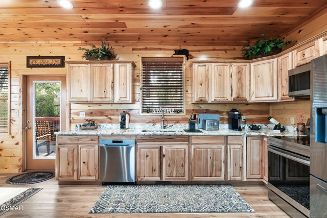 2822 Seth Road, Pigeon Forge, TN 37863