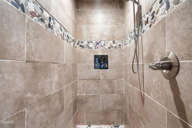 2822 Seth Road, Pigeon Forge, TN 37863