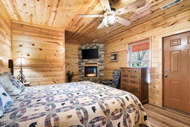 2822 Seth Road, Pigeon Forge, TN 37863