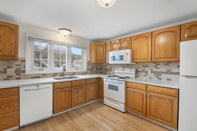 28 B Stonehouse Lane, Keene, NH 03431