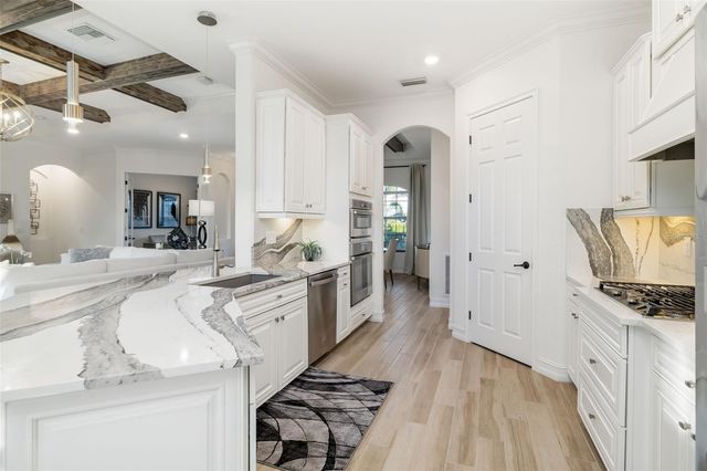 6016 NICKLAUS COVE, Bradenton, FL 34211