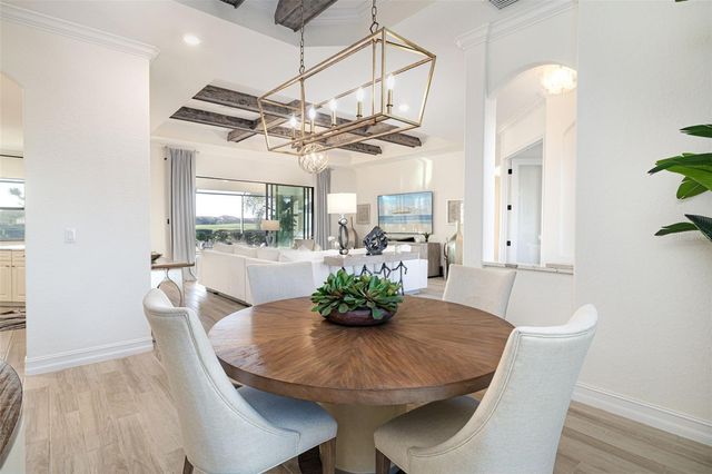 6016 NICKLAUS COVE, Bradenton, FL 34211