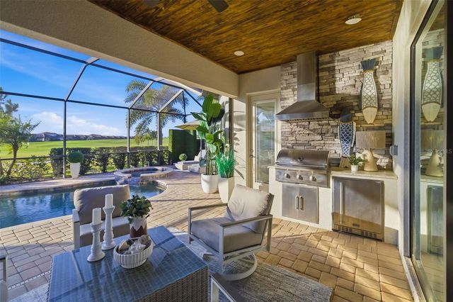 6016 NICKLAUS COVE, Bradenton, FL 34211