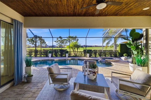 6016 NICKLAUS COVE, Bradenton, FL 34211