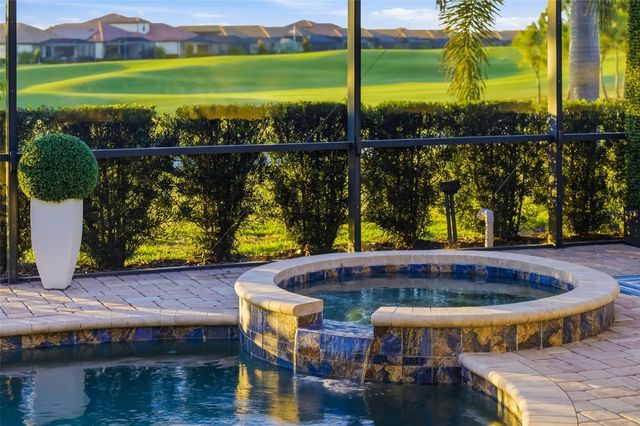 6016 NICKLAUS COVE, Bradenton, FL 34211