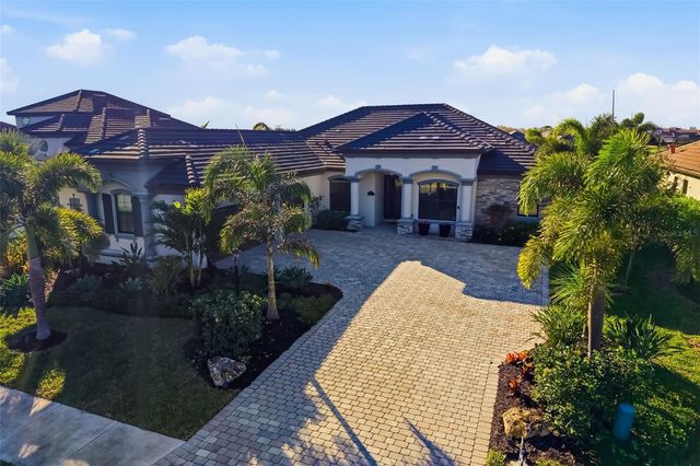 6016 NICKLAUS COVE, Bradenton, FL 34211