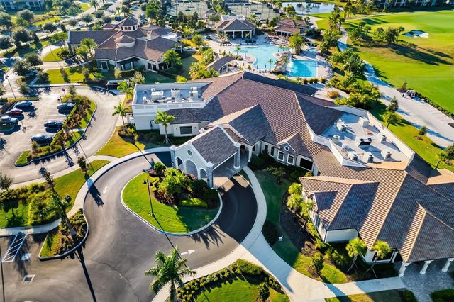 6016 NICKLAUS COVE, Bradenton, FL 34211