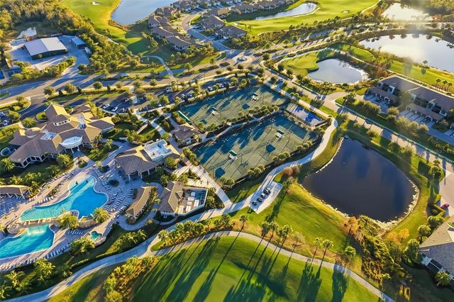 6016 NICKLAUS COVE, Bradenton, FL 34211