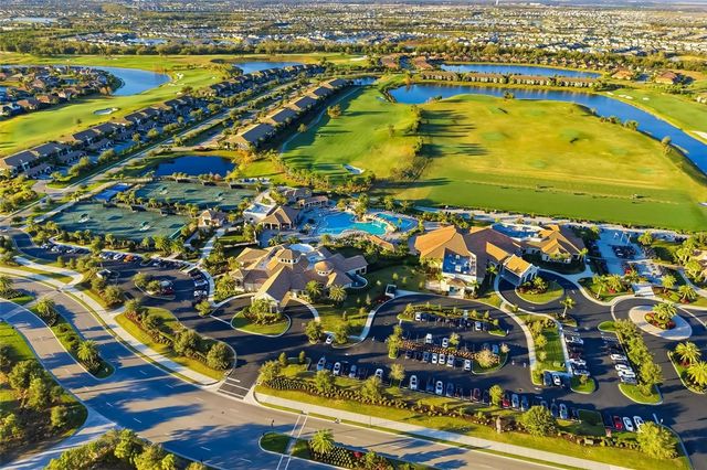 6016 NICKLAUS COVE, Bradenton, FL 34211