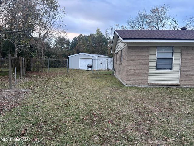 5013 Cambridge Drive, Pascagoula, MS 39581