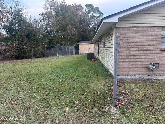 5013 Cambridge Drive, Pascagoula, MS 39581