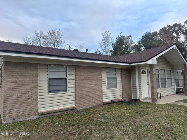 5013 Cambridge Drive, Pascagoula, MS 39581