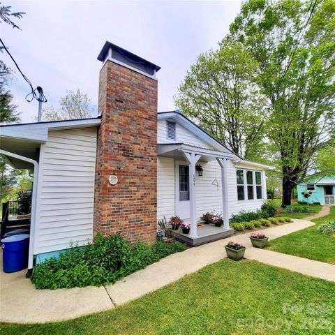 26 Calico Rock Lane, Hendersonville, NC 28792