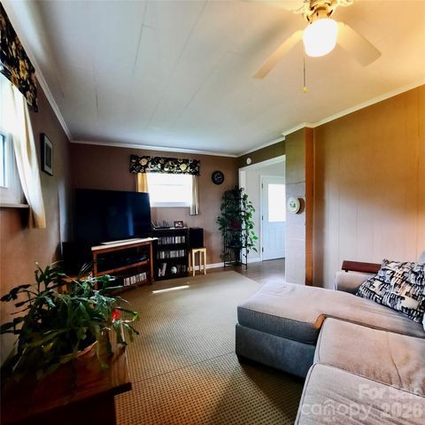 26 Calico Rock Lane, Hendersonville, NC 28792