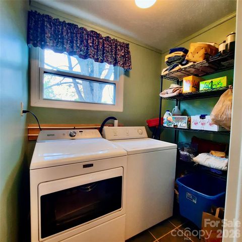 26 Calico Rock Lane, Hendersonville, NC 28792