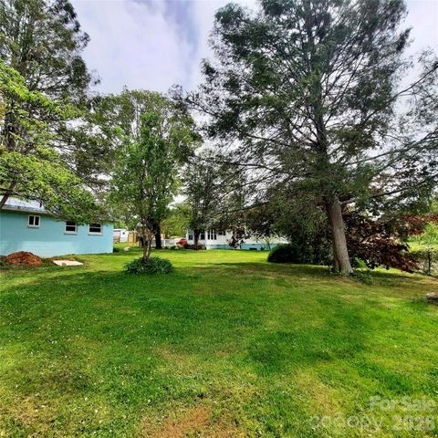 26 Calico Rock Lane, Hendersonville, NC 28792