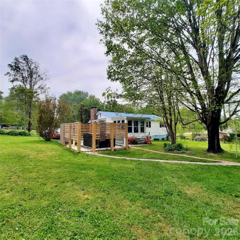 26 Calico Rock Lane, Hendersonville, NC 28792