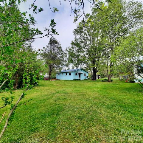 26 Calico Rock Lane, Hendersonville, NC 28792