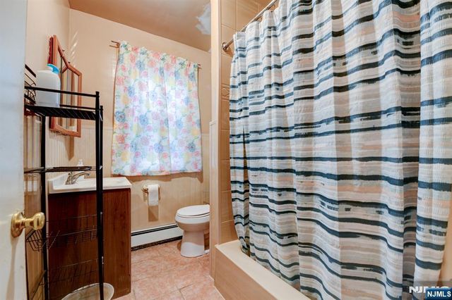 147 4th Avenue, East Orange, NJ 07017