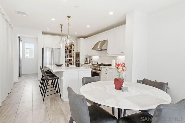 8025 Silvercrest Way, San Diego, CA 92126