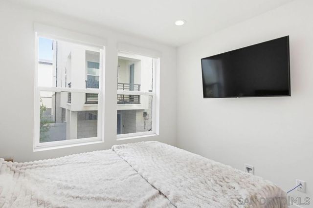 8025 Silvercrest Way, San Diego, CA 92126