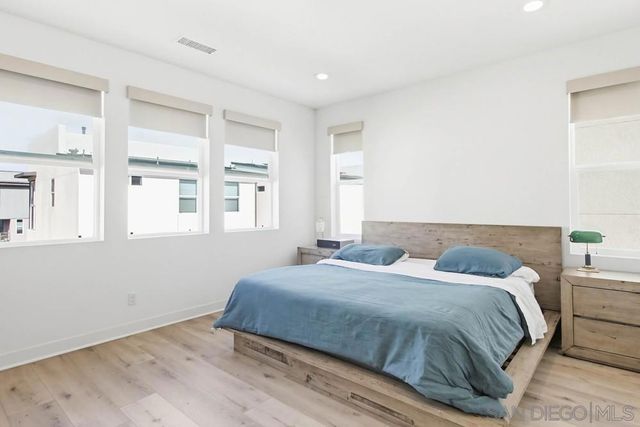 8025 Silvercrest Way, San Diego, CA 92126