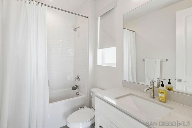 8025 Silvercrest Way, San Diego, CA 92126