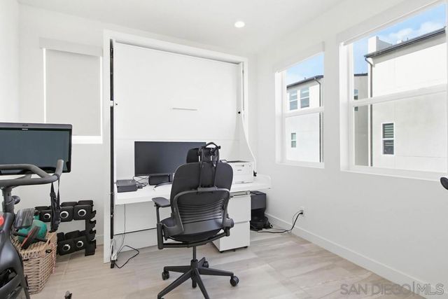 8025 Silvercrest Way, San Diego, CA 92126