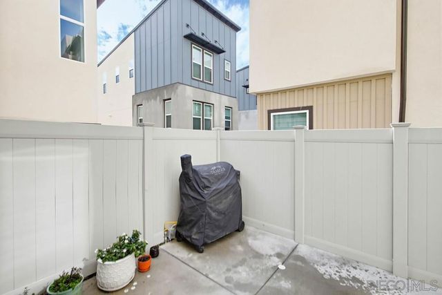 8025 Silvercrest Way, San Diego, CA 92126