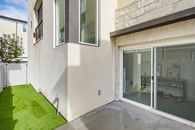 8025 Silvercrest Way, San Diego, CA 92126