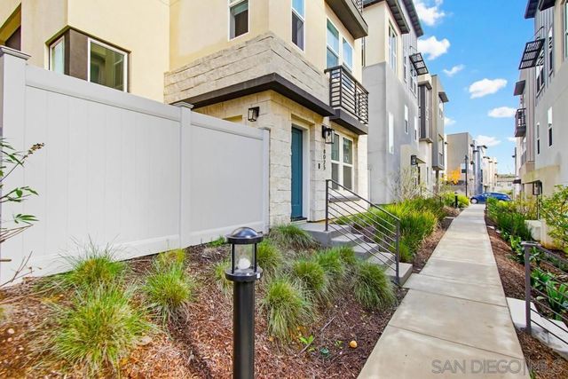 8025 Silvercrest Way, San Diego, CA 92126