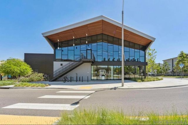 8025 Silvercrest Way, San Diego, CA 92126