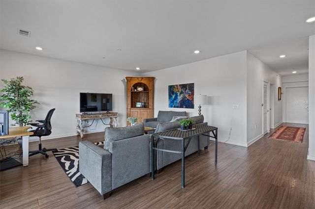 4361 S Congress Ave 606, Austin, TX 78745