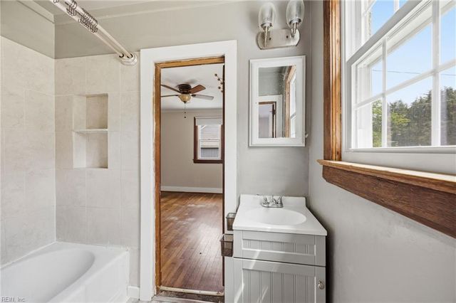 42 Davis Ave AVE, Newport News, VA 23601