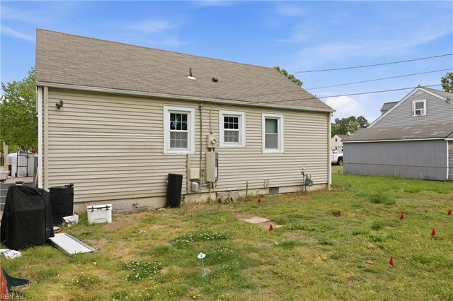 42 Davis Ave AVE, Newport News, VA 23601