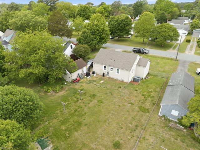 42 Davis Ave AVE, Newport News, VA 23601