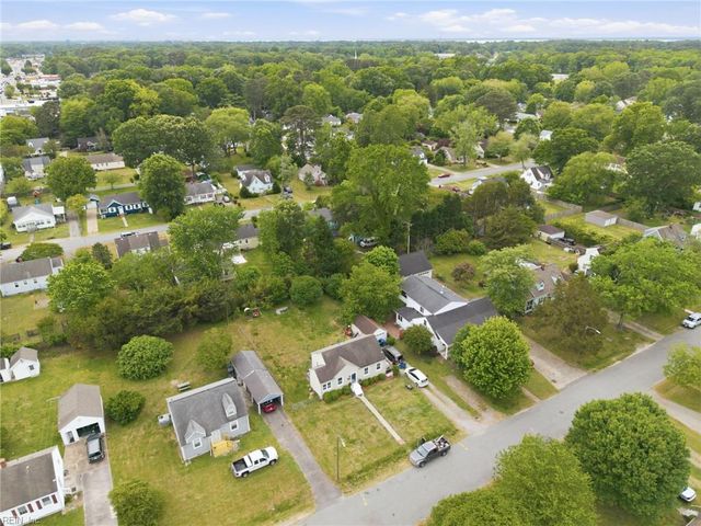 42 Davis Ave AVE, Newport News, VA 23601