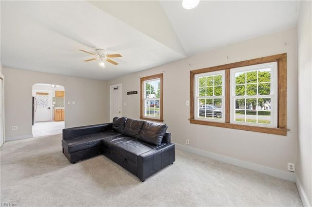 42 Davis Ave AVE, Newport News, VA 23601